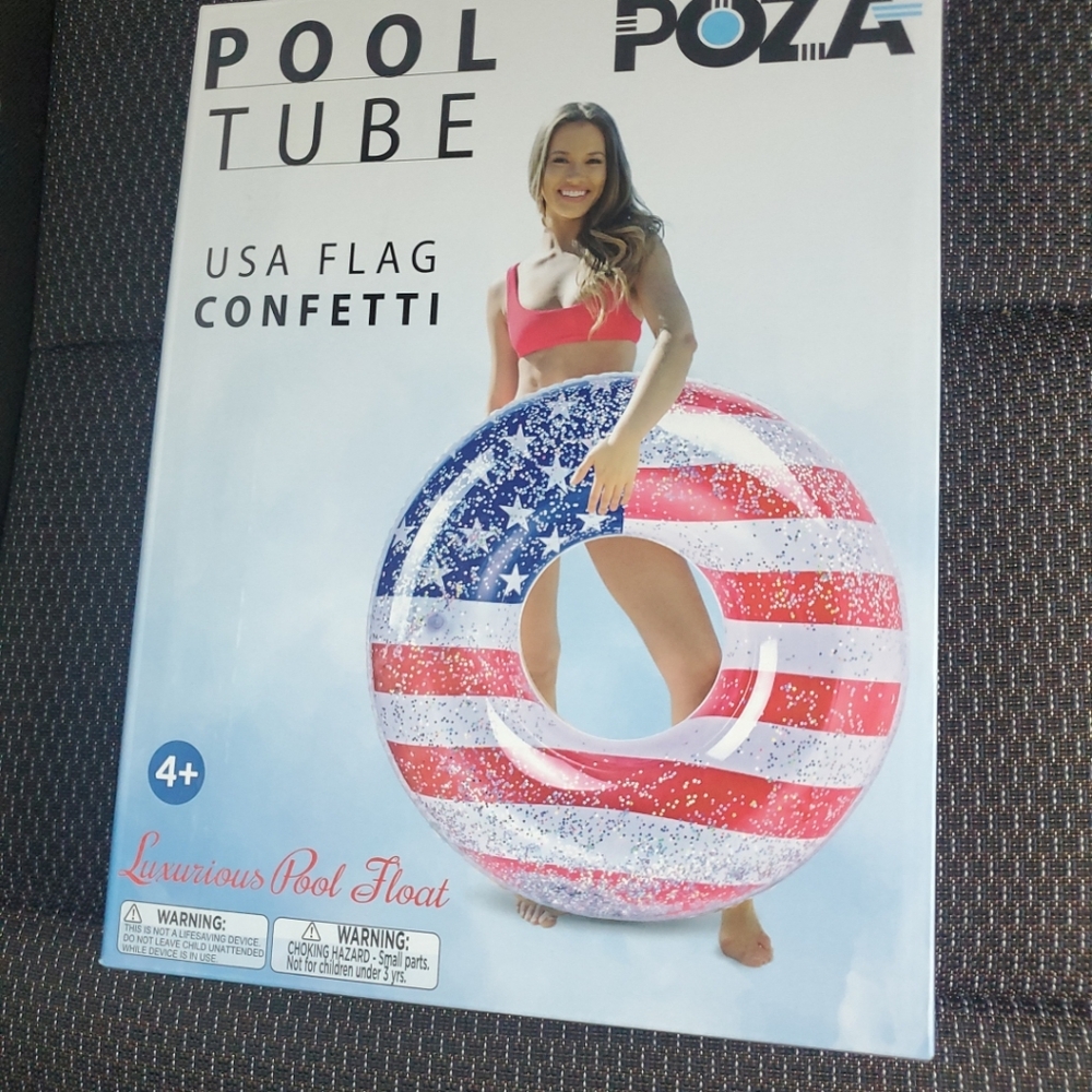 POL Patriotic Pool Float with Star Confetti